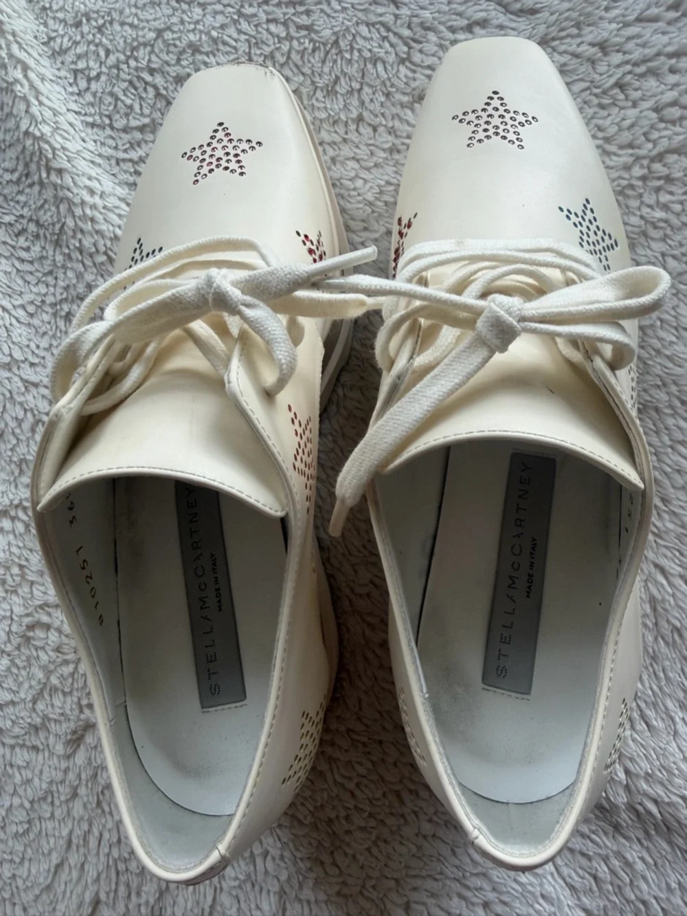 Stella McCartney Cream Platform Lace-Up Oxfords with Multicolor Star Cutouts